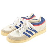 adidas スニーカー