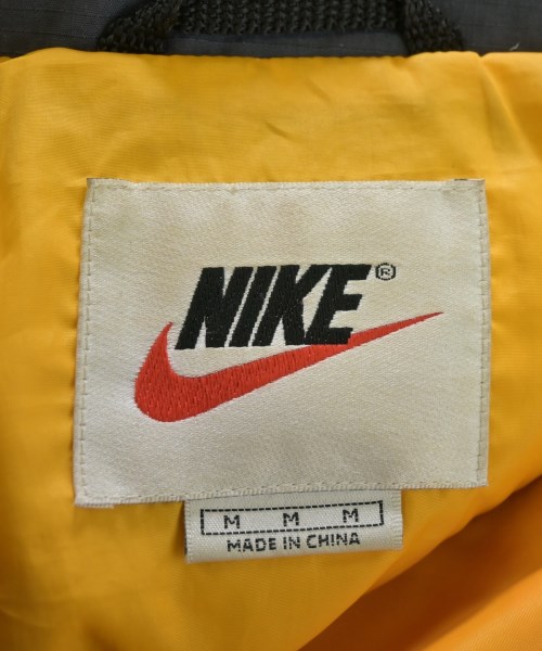 NIKE（ナイキ）ダウンジャケット/ダウンベスト グレー サイズ:M メンズ/2200676120011