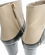 CHANEL（シャネル）ブーツ ベージュ サイズ:EU39(25.5cm位) レディース/2200623189016