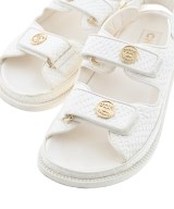 CHANEL（シャネル）サンダル 白 サイズ:EU38(24.5cm位) レディース/2200612104082