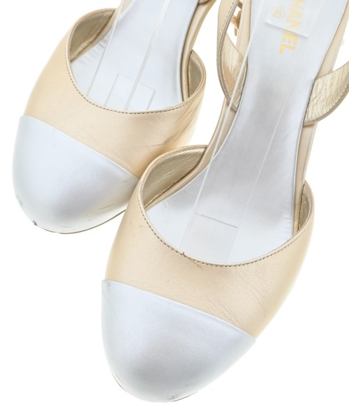 CHANEL（シャネル）サンダル ゴールド サイズ:EU38 1/2(25cm位) レディース/2200607855289