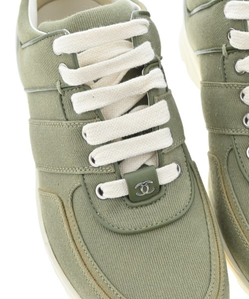 CHANEL（シャネル）スニーカー カーキ サイズ:39(26cm位) レディース/2200713665055