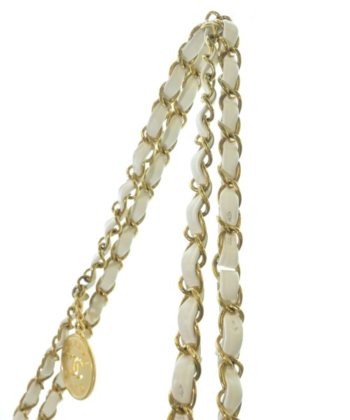 CHANEL（シャネル）ショルダーバッグ 白 サイズ:- レディース/2200716955047