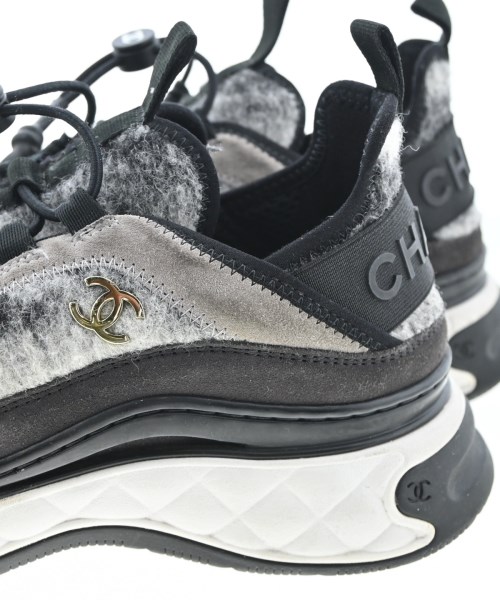 CHANEL（シャネル）スニーカー グレー サイズ:EU39(25.5cm位