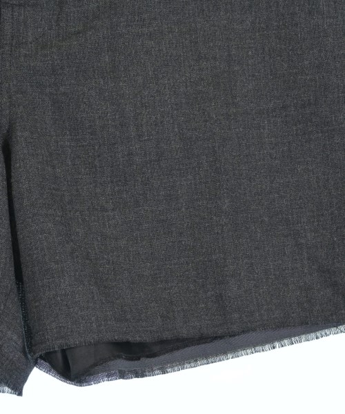 LOEWE（ロエベ）ショートパンツ グレー サイズ:50(XL位) メンズ/2200474140013