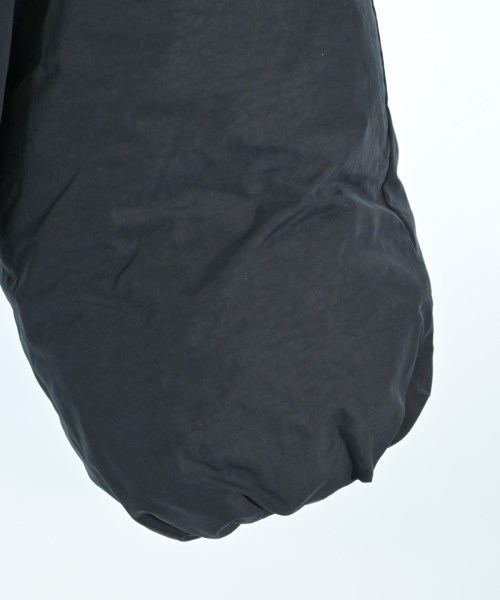 LOEWE（ロエベ）ダウンジャケット/ダウンベスト 黒 サイズ:S メンズ/2200639985022