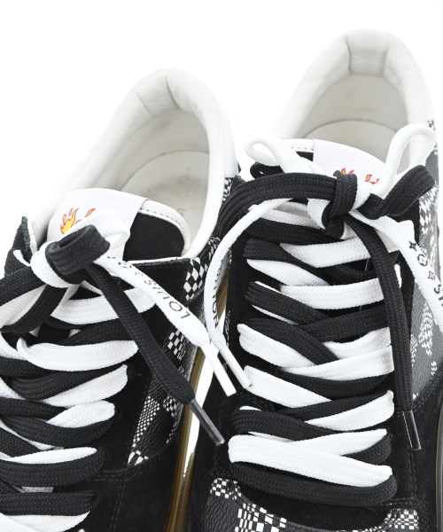 LOUIS VUITTON（ルイヴィトン）スニーカー 黒 サイズ:UK7 1/2(26cm位) レディース/2200622638485