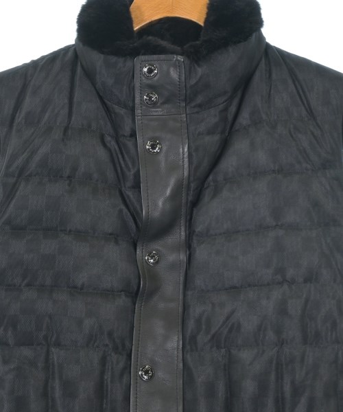 LOUIS VUITTON（ルイヴィトン）ダウンジャケット/ダウンベスト 黒 サイズ:48(L位) メンズ/2200619171247