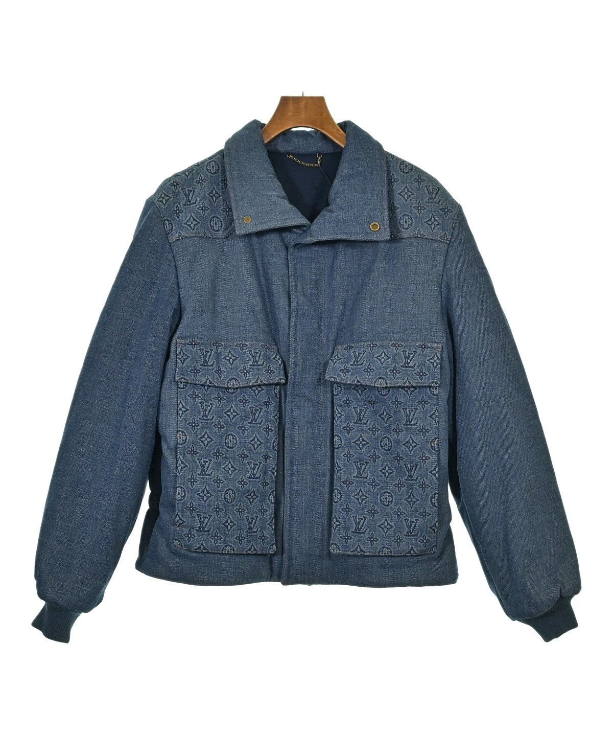 ルイヴィトン　ダウン　ジャケット　青　ブルー　キルティング　モノグラム ルイヴィトン ダウン ジャケット 青 ブルー キルティング モノグラム