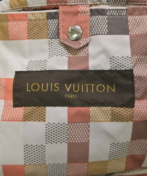 LOUIS VUITTON（ルイヴィトン）マウンテンパーカー 白 サイズ:46(M位) メンズ/2200709381426