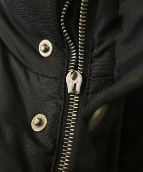 GUCCI（グッチ）ダウンジャケット/ダウンベスト 黒 サイズ:44(S位) メンズ/2200629904026