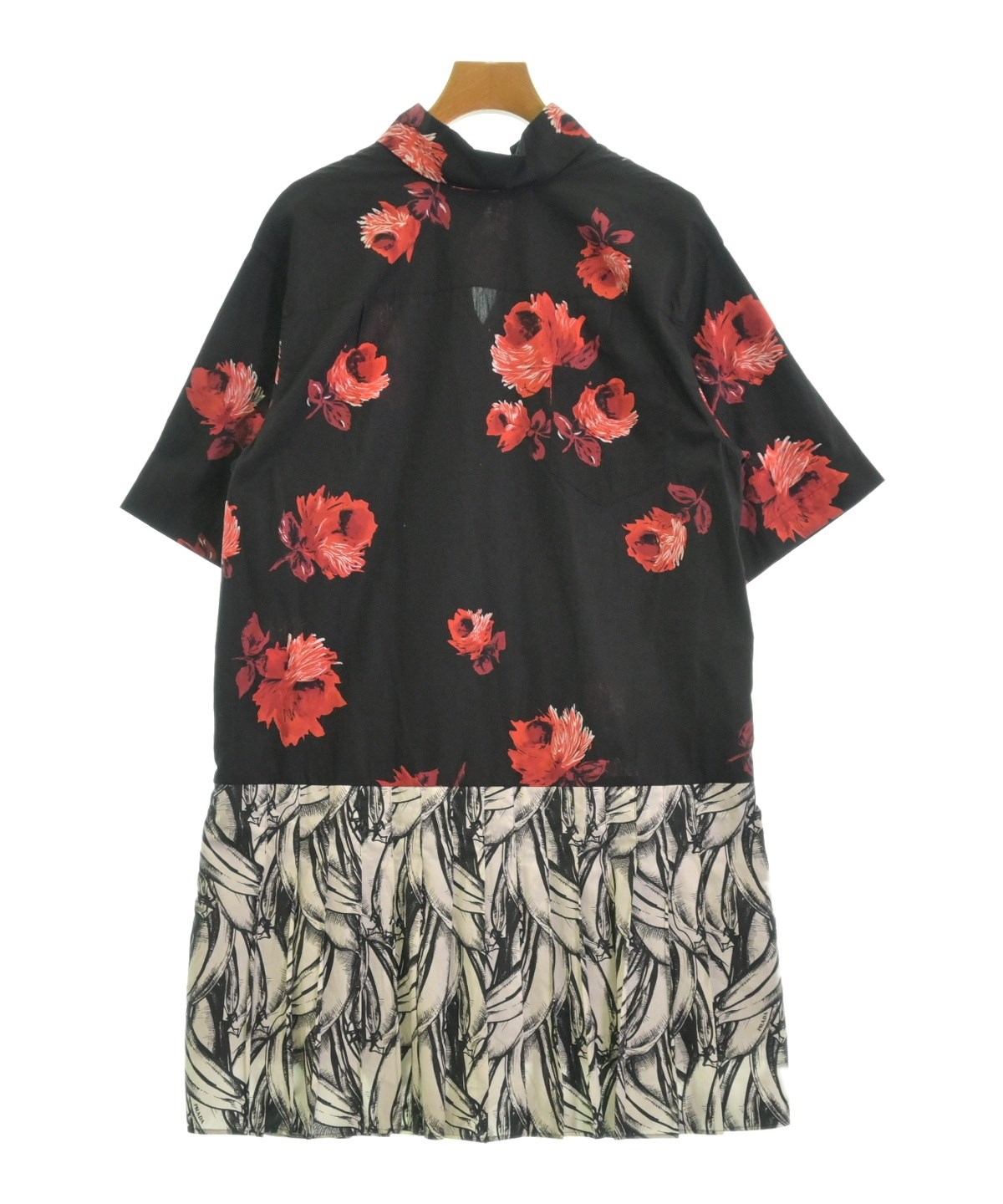 PRADA（プラダ）ワンピース 黒 サイズ:38(S位) レディース