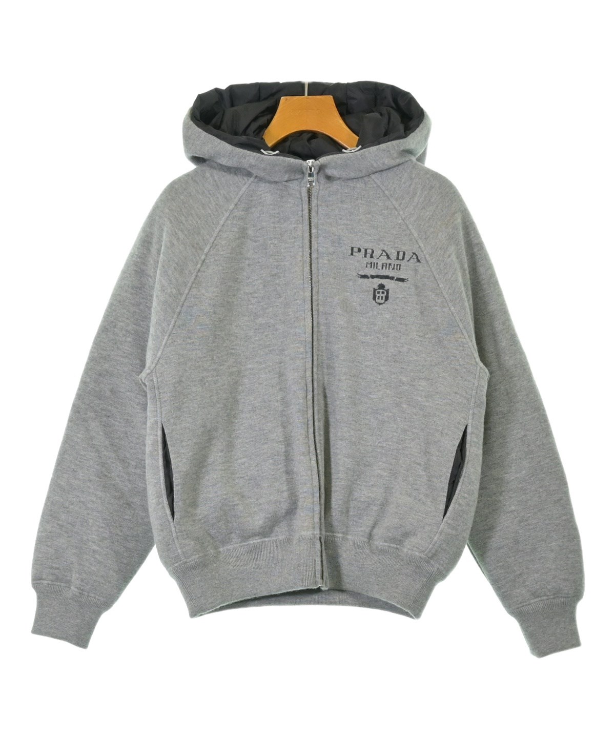 PRADA（プラダ）ダウンジャケット/ダウンベスト グレー サイズ:40(M位