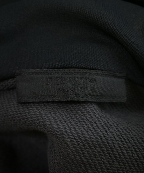 PRADA（プラダ）パーカー グレー サイズ:L メンズ/2200588911189