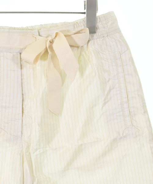 PRADA（プラダ）ショートパンツ 白 サイズ:40(M位) レディース/2200625757053