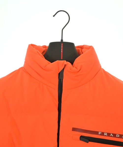 PRADA（プラダ）ダウンジャケット/ダウンベスト オレンジ サイズ:L メンズ/2200641357046