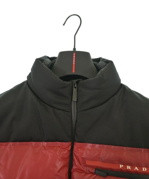 PRADA（プラダ）ダウンジャケット/ダウンベスト 赤 サイズ:M メンズ/2200641357053