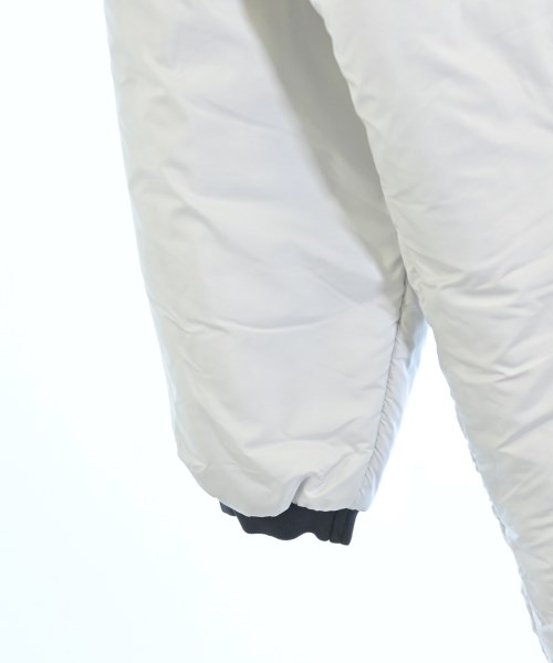 PRADA（プラダ）ダウンコート 白 サイズ:XS レディース/2200642204011