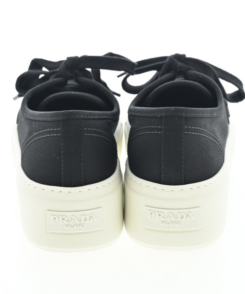 PRADA（プラダ）スニーカー 黒 サイズ:EU38 1/2(25cm位) レディース/2200642238078