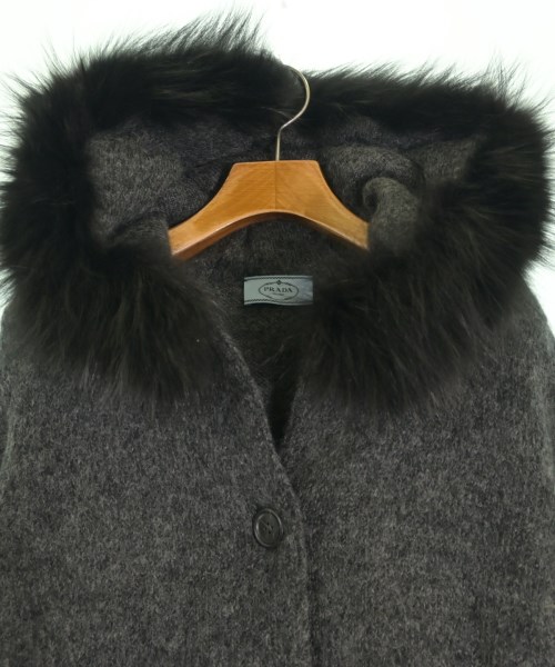 PRADA（プラダ）その他 グレー サイズ:40(M位) レディース/2200630969021