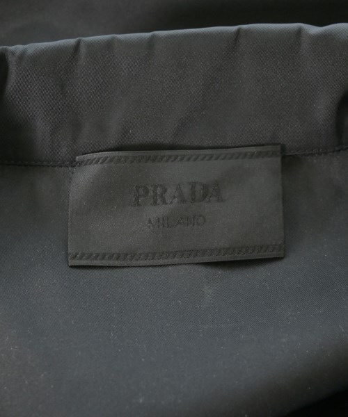 PRADA（プラダ）カジュアルシャツ 黒 サイズ:L メンズ/2200677931128