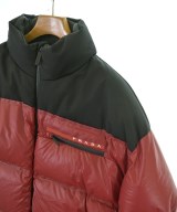 PRADA（プラダ）ダウンジャケット/ダウンベスト 赤 サイズ:L メンズ/2200655472063
