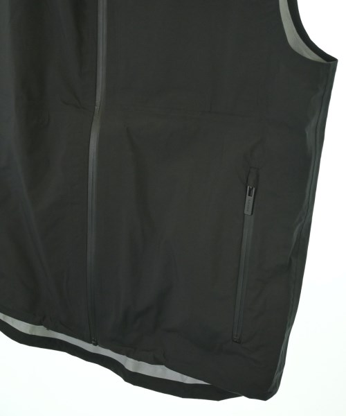 PRADA（プラダ）ブルゾン 黒 サイズ:46(M位) メンズ/2200655472117