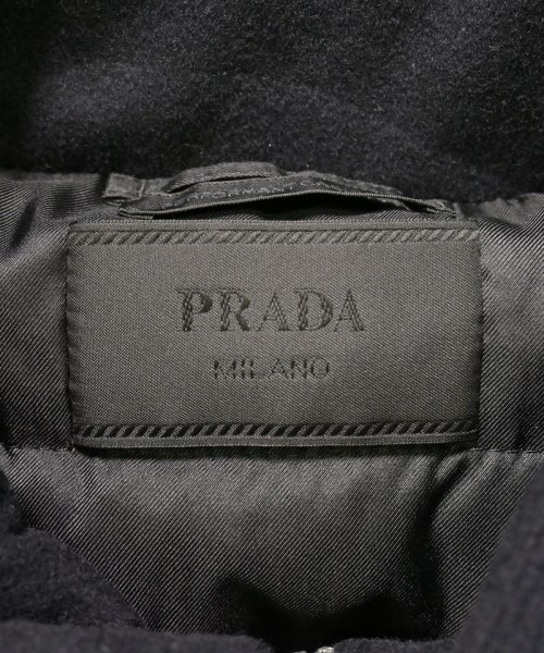 PRADA（プラダ）ダウンジャケット/ダウンベスト 黒 サイズ:L メンズ/2200701124021