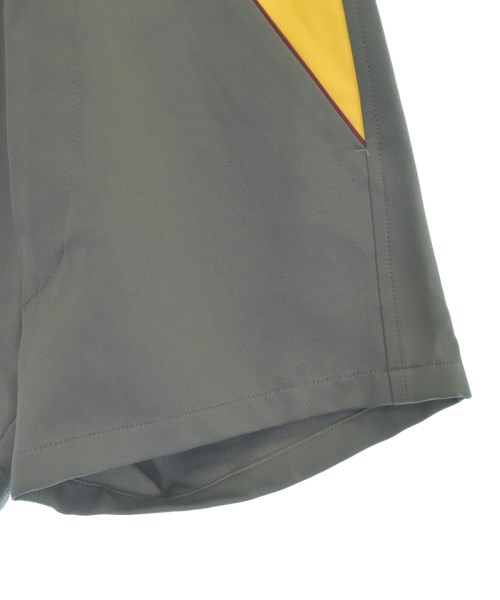 PRADA（プラダ）ショートパンツ グレー サイズ:44(S位) メンズ/2200670979097