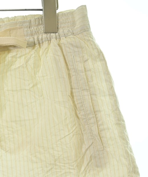 PRADA（プラダ）ショートパンツ 白 サイズ:42(M位) レディース/2200683923025