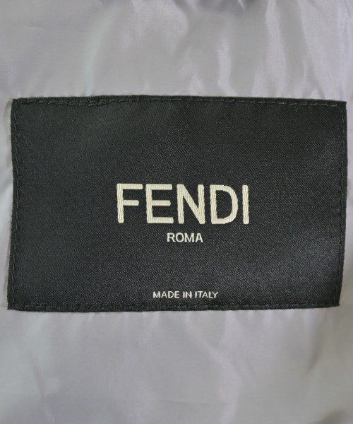 FENDI（フェンディ）マウンテンパーカー グレー サイズ:54(XXL位) メンズ/2200636381063