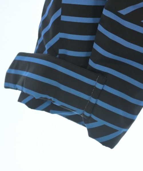 FENDI（フェンディ）ダウンジャケット/ダウンベスト その他（柄物・カラフル） サイズ:46(M位) メンズ/2200626382094