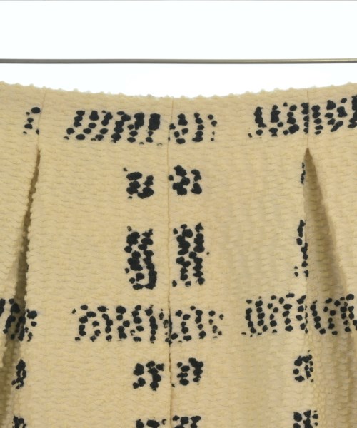 FENDI（フェンディ）ひざ丈スカート 黄 サイズ:36(XS位) レディース/2200630068090