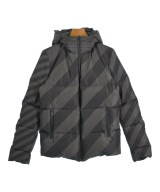 FENDI（フェンディ）ダウンジャケット/ダウンベスト グレー サイズ:44(S位) メンズ/2200579298145