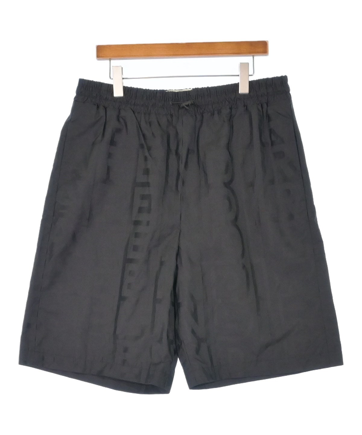 FENDI ショートパンツ M FENDI(フェンディ)ショートパンツ 黒 サイズ:52(XXL位) メンズ