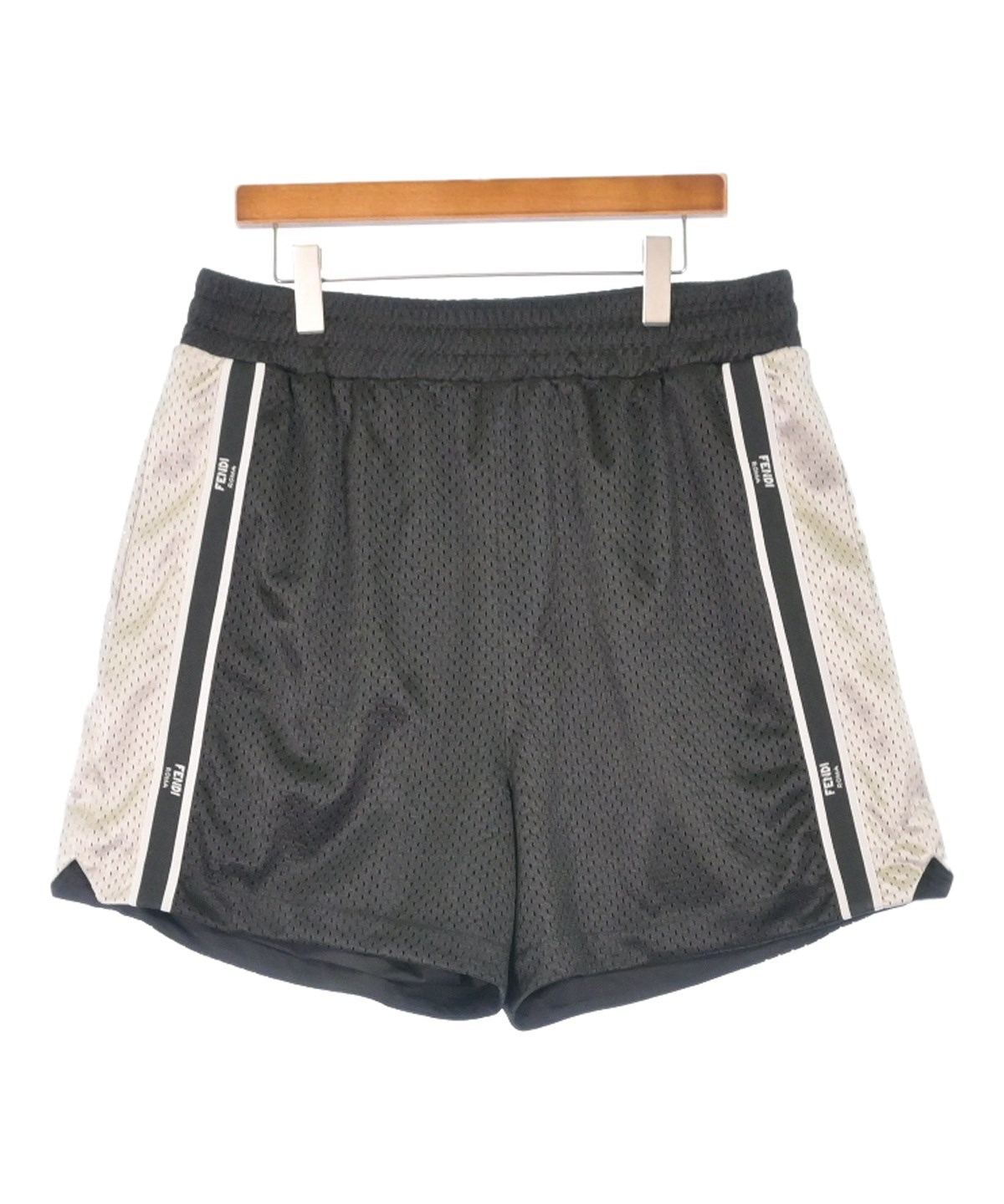 FENDI（フェンディ）ショートパンツ 黒 サイズ:XXL メンズ