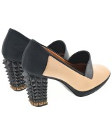 FENDI（フェンディ）パンプス ベージュ サイズ:EU35 1/2(22cm位) レディース/2200627816024
