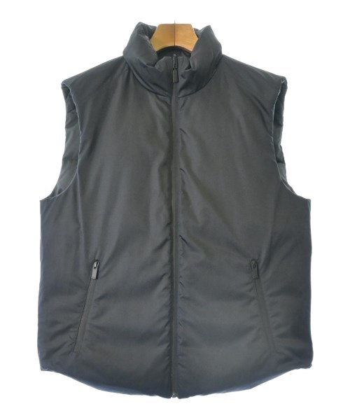 FENDI（フェンディ）ダウンジャケット/ダウンベスト 黒 サイズ:48(L位) メンズ/2200668074902