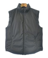 FENDI（フェンディ）ダウンジャケット/ダウンベスト 黒 サイズ:48(L位) メンズ/2200668074902