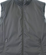 FENDI（フェンディ）ダウンジャケット/ダウンベスト 黒 サイズ:48(L位) メンズ/2200668074902