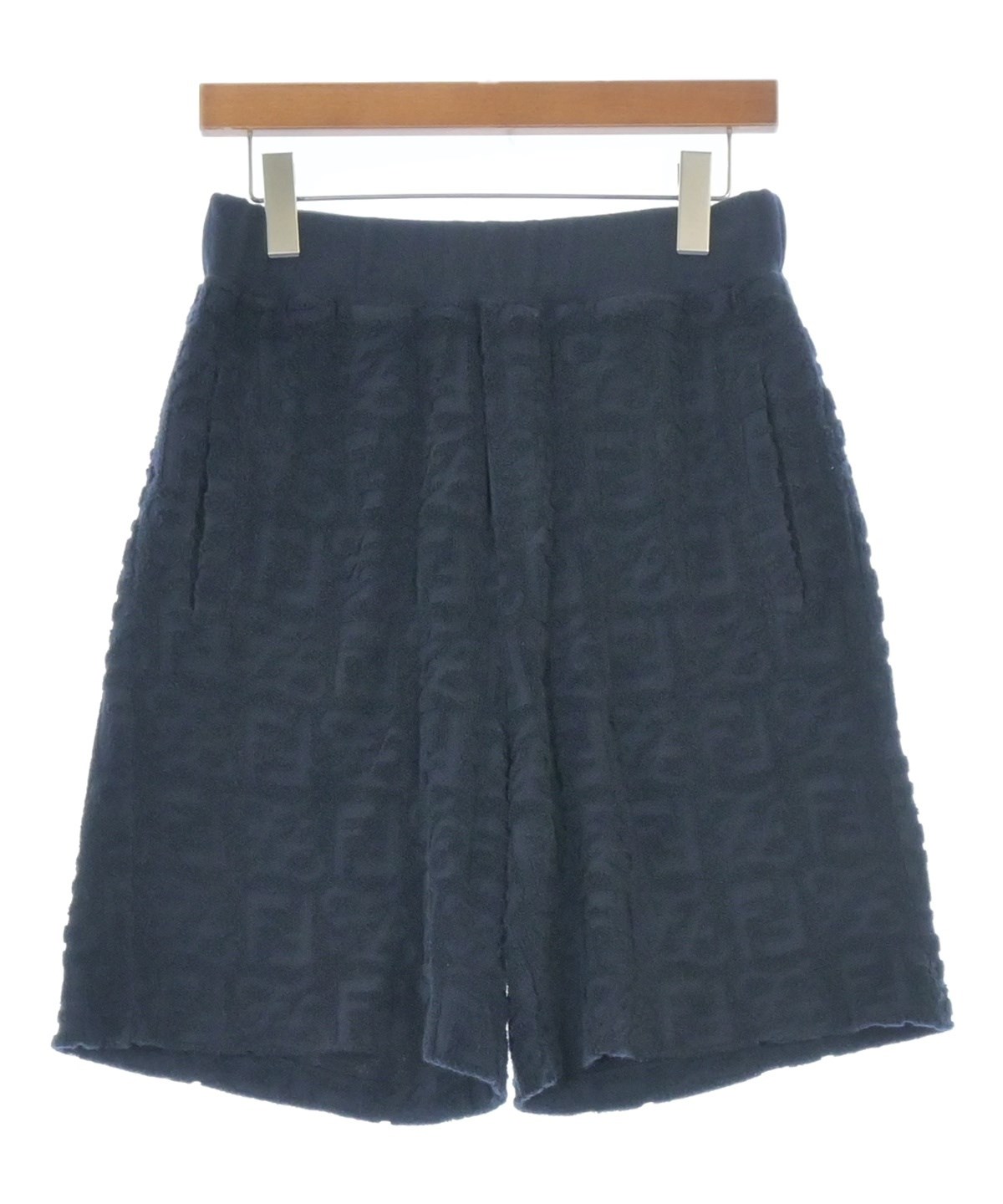 FENDI（フェンディ）ショートパンツ 紺 サイズ:44(S位) メンズ