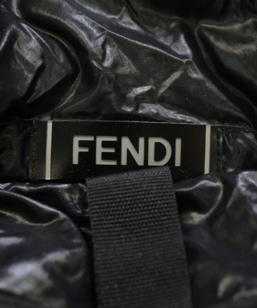 FENDI（フェンディ）ダウンジャケット/ダウンベスト 白 サイズ:40(M位) レディース/2200654150153