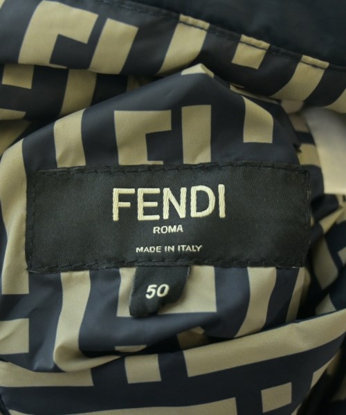 FENDI（フェンディ）ダウンジャケット/ダウンベスト 紺 サイズ:50(XL位) メンズ/2200646094014