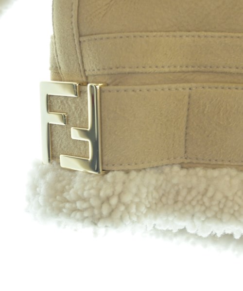 FENDI（フェンディ）ブルゾン ベージュ サイズ:34(XXS位) レディース/2200651204033