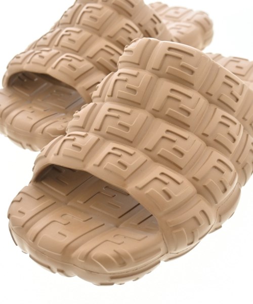 FENDI（フェンディ）サンダル ベージュ サイズ:UK5(23.5cm位) メンズ/2200687283057