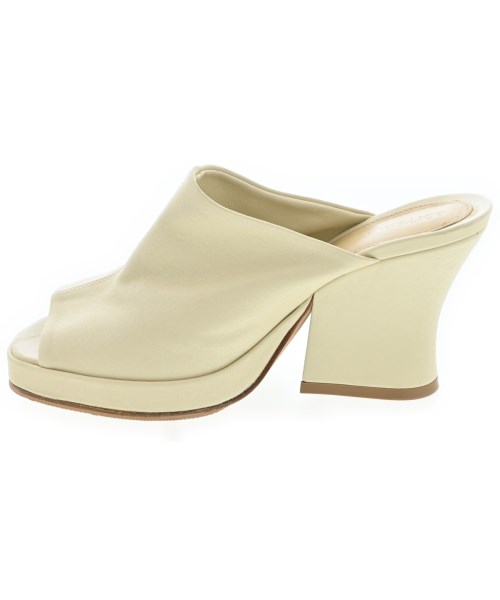 BOTTEGA VENETA（ボッテガヴェネタ）サンダル ベージュ サイズ:EU35 1/2(22cm位) レディース/2200714086156