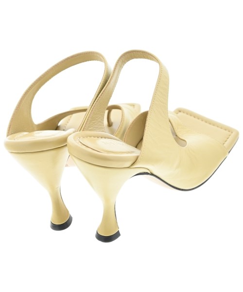 BOTTEGA VENETA（ボッテガヴェネタ）サンダル ベージュ サイズ:EU35 1/2(22cm位) レディース/2200646510101