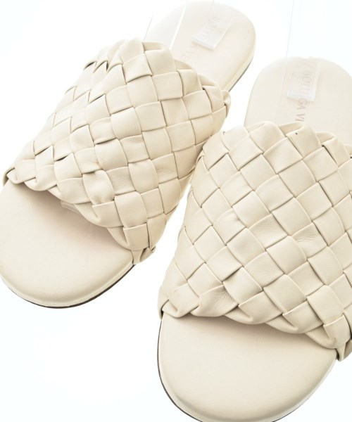 BOTTEGA VENETA（ボッテガヴェネタ）サンダル 白 サイズ:EU43(28cm位) メンズ/2200721406107