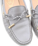 TOD'S（トッズ）モカシン/デッキシューズ グレー サイズ:EU35 1/2(22cm位) レディース/2200700038046