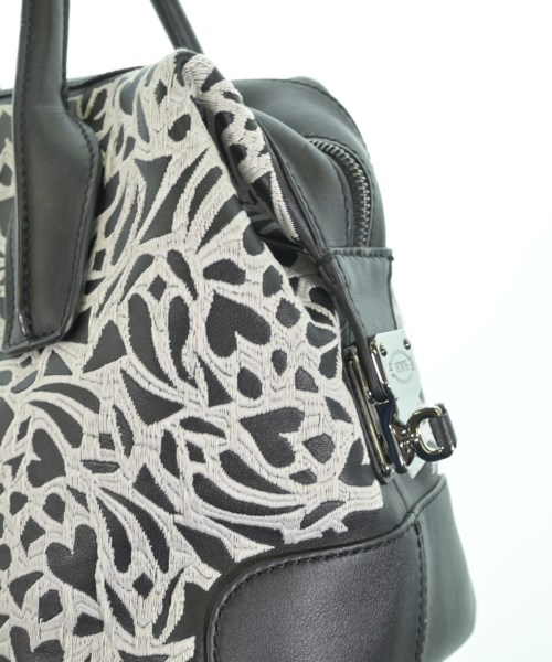 TOD'S（トッズ）ハンドバッグ 黒 サイズ:- レディース/2200646874050